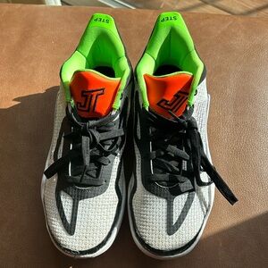 Air Jordan basketball shoes, size 6Y.